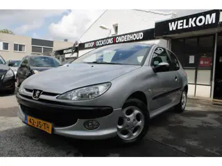 Peugeot 206 1.4 XS Premium / Airco / Elektrische ramen / Centrale deurvergrendeling