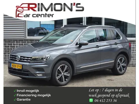 Volkswagen TIGUAN 2.0 TSI 4Motion Highline Headup Camera Pano Trekhaak