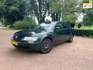 Volkswagen Passat 1.8 | Elek.Pakket | Trekhaak | NAP!