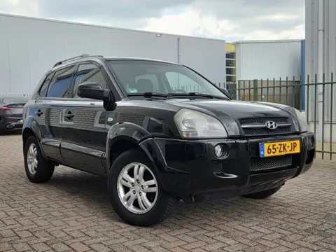 Hyundai Tucson 2.0i Dynamic Airco-Leder-Pdc-Stoelverwarming