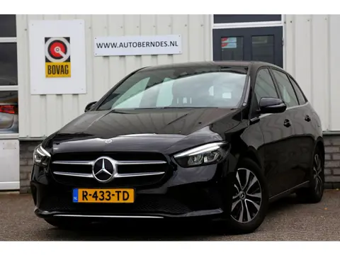 Mercedes-Benz B-Klasse 180 Premium*Perfect Onderh.*Elek. Trekhaak/Half Leder/Stoelverw./DAB/Navi/App