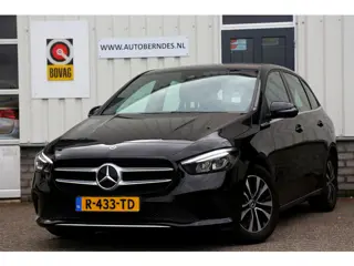 Mercedes-Benz B-Klasse 180 Premium*Perfect Onderh.*Elek. Trekhaak/Half Leder/Stoelverw./DAB/Navi/App