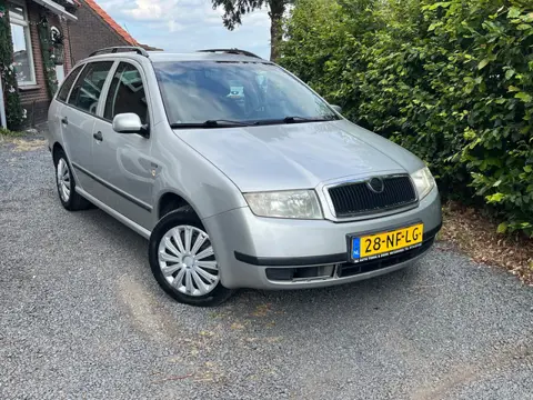 Skoda Fabia Combi 1.4-16V Creation|APK 2027|AIRCO|RIJDT SUPER