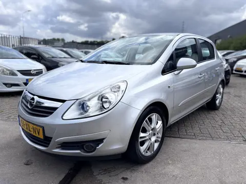 Opel Corsa 1.2 16v Cosmo AIRCO!APK! (bj 2007)