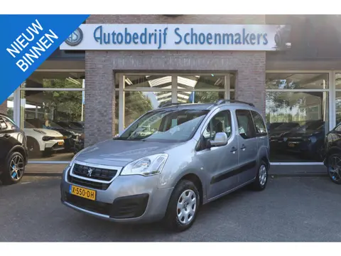 Peugeot Partner Tepee 1.2 PureTech Active TREKHAAK CARPLAY CRUISE ALL-SEASONS DISTRIBURIERIEM=VERVAN