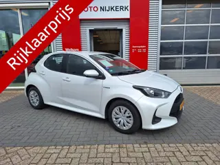 Toyota Yaris 1.5 Hybrid Active met parelmoer metallic