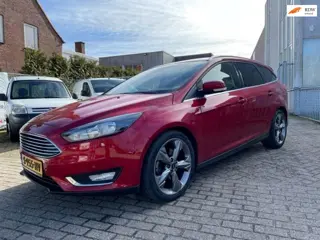 Ford Focus Wagon 1.5 Titanium * PDC * BOMVOL *