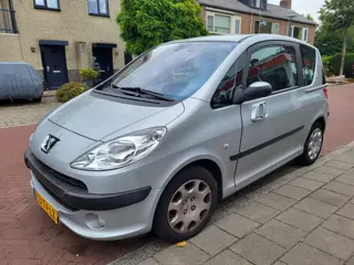 Peugeot 1007 1.4-16V Sesam Gentry eerste eigenaar +nieuwe apk
