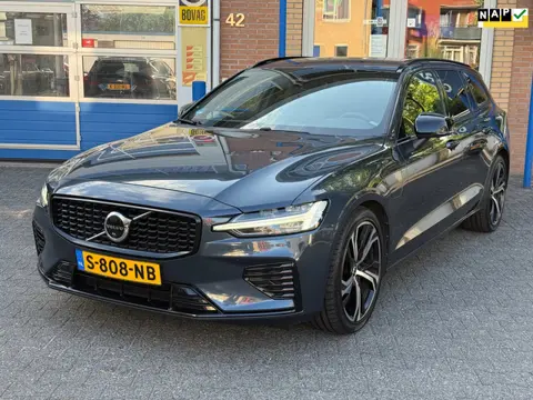 Volvo V60 2.0 T6 Plug-in hybrid AWD Plus Dark | Long Range| Trekhaak | Stoelverw. Voor + Achter| 360