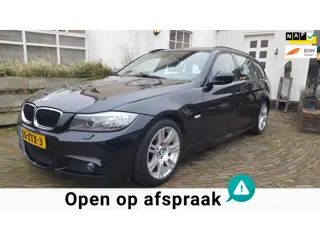 BMW 3-serie Touring 318i M Sport Edition Automaat / Dubbel Elektrisch Panoramadak / Ledereninterieur