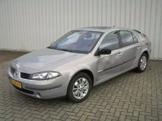 Renault Laguna 2.0 16v 5drs. Tech Line LEER/XENON/ECC