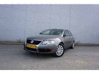 Volkswagen Passat 2.0 FSI Trendline Airco / Cruise / Elektr. ramen / Trekhaak / Lm velgen / NAP