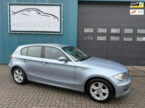 BMW 1-serie 116i 5-deurs Airco Cruise Pdc 16" Lm velgen Onderh boekjes NAP Incl nw Apk 28-08-2027