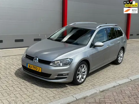 Volkswagen Golf Variant 1.6 TDI Connected Series DSG automaat
