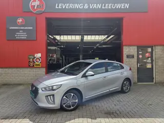 Hyundai IONIQ 1.6 GDi PHEV Premium/ Camera/ Apple Carplay- Android auto/ Stoel en stuur verwarming/ 