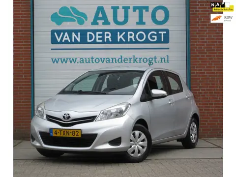 Toyota Yaris 1.0 VVT-i Now, 5 Drs, NL auto, Airco, APK 9-27