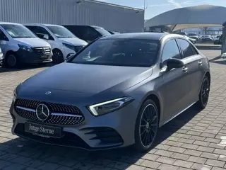 Mercedes-Benz A-Klasse 250e AMG ** MAGNO GRAU MAN - PANO, HuD, MEM, 19-inch LMV, DISTR, MBUX+ ** FUL