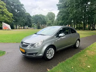 Opel Corsa 1.2-16V '111' Edition NIEUWE APK