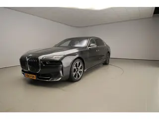 BMW 7-serie 750e xDrive | LED | Leder | HUD | Active cruise | Panoramadak | Active steering | DAB | 