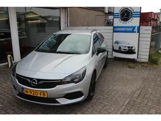 Opel Astra Sports Tourer 1.2 Design & Tech