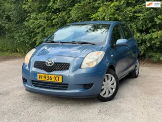 Toyota Yaris 1.0 VVTi Terra | " 187.000 " KM + Airco Nu € 2.950,- !!!