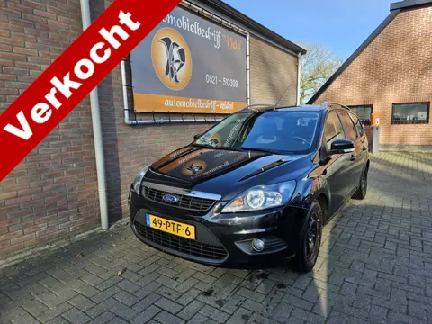 Ford FOCUS Wagon 1.6 Comfort (bj 2011)