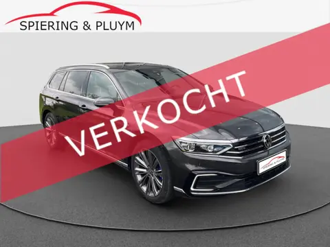 Volkswagen Passat Variant 1.4 TSI PHEV GTE Business Pano/schuif | Stoelverw. | Adaptive | camera