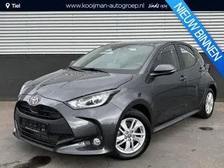 Toyota Yaris 1.5 Hybrid 115 Business Plus Parkeersensoren voor + achter, Stoelverwarming & Stuurwiel