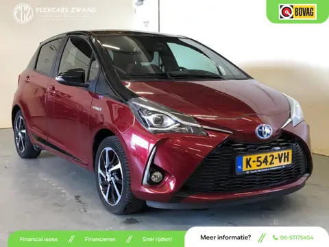 Toyota Yaris 1.5 Hybrid Y20 BiTone - Automaat - Panodak - Climate - Trekhaak afn.