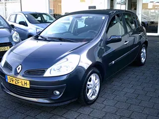 Renault Clio 1.6-16V Dynamique (Automaat/5-drs./AIRCO)