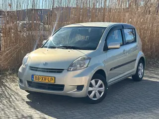 Daihatsu Sirion 2 1.3-16V Prestige Automaat - NIeuw Apk - Airco