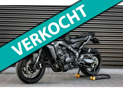 Yamaha Tour MT- 09 ABS 119PK 2025 NIEUWSTAAT / COMPLETE DOCUMENTATIE / CUSTOM SC EXHAUST / QUICK SHI