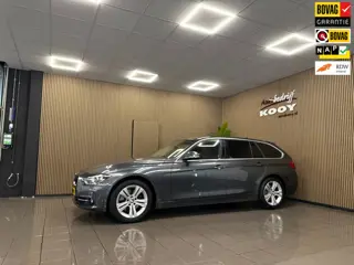 BMW 3-serie Touring 330i Executive * 1e Eig / Automaat / 360° Camera / LED / Navigatie / NL Auto *