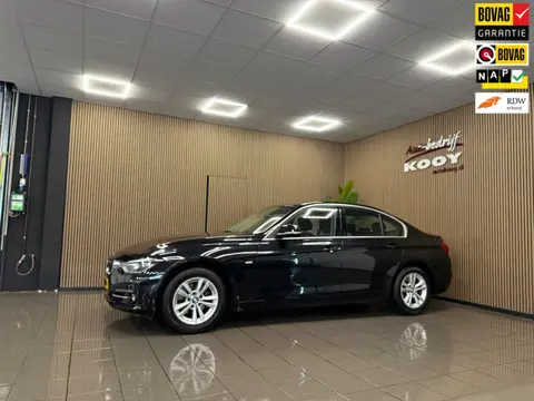 BMW 3-serie 318i Executive * Automaat / Dealer onderhouden / Afn. Trekhaak / LED / Navigatie / NL Au