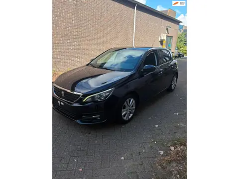 Peugeot 308 1.2 PureTech Blue Lease Executive!