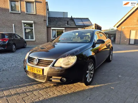 Volkswagen Eos 2.0 TDI Cabrio Hardtop Panoramadak Nieuwe Apk 14-7-2027( Dak werkt soms niet )