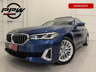 BMW 5 Serie Touring 530e xDrive High Exe PANO/TREKHAAK/H&K/SOH 91%/HEAD-UP/ADAPTIVE-ONDERSTEL/18"/36