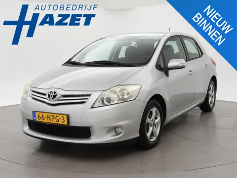 Toyota Auris 1.3 BENZINE HANDGESCHAKELD HATCHBACK + TREKHAAK | CLIMATE CONTROL