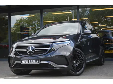 Mercedes-Benz EQC 400 4MATIC AMG-Line 80 kWh Led Schuif/kanteldak Memory Distronic Head-Up Trekhaak 