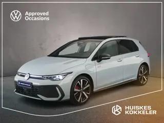 Volkswagen Golf GTE 1.5 TSI eHybrid 272pk DSG Automaat Panoramadak, Lederen bekleding, 360 camera, A