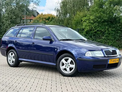 Skoda Octavia Combi 1.6 Démarrage