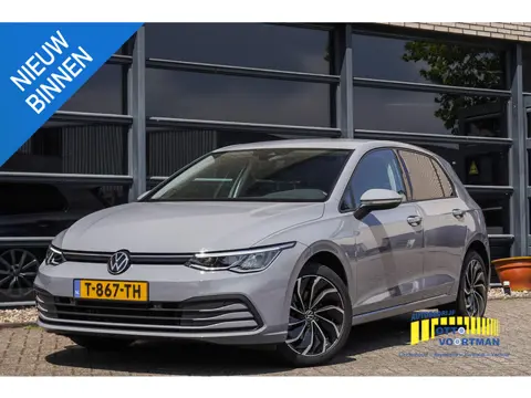 Volkswagen Golf 1.0 eTSI Life