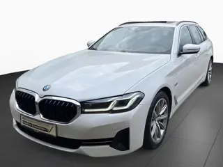 BMW 5 Serie Touring 530e ** LASER, NAVI+, DAKOTA LEDER, PANORAMA, HuD, KEYLESS, MEM, 43k onder NP **