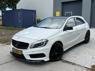 Mercedes-Benz A-Klasse 180 Amg Pakket Vol Jaar apk