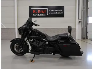 Harley Davidson 103 FLHTCU Electra Glide Ultra Classic Tour Street Glide Look Vance and Hines All Bl