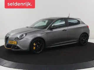 Alfa Romeo Giulietta 1.4 Turbo Sport | Gele accenten | Carplay | Park assist | Climate control | Cru