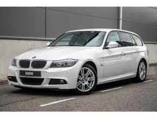 BMW 3-serie Touring 325xi M Sport | Bluetooth | Trekhaak | PDC | HiFi