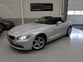 BMW Z4 Roadster sDrive23i 6-cilinder Navigatie Leer Airco Boekjes aanwezig 17 inch Sportvelgen Stoel