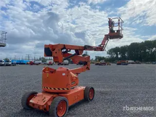 JLG E450AJ (bj 2012)