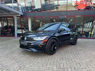 Volkswagen Tiguan 1.5 TSI R-Line Business+ | Black Style | PDC | ACC | Trekhaak | Stoel/Stuurverw. |